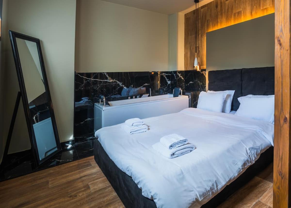 Апартаменти Noho Boutique , Premium Living Dikeou 8 Афіни Екстер'єр фото