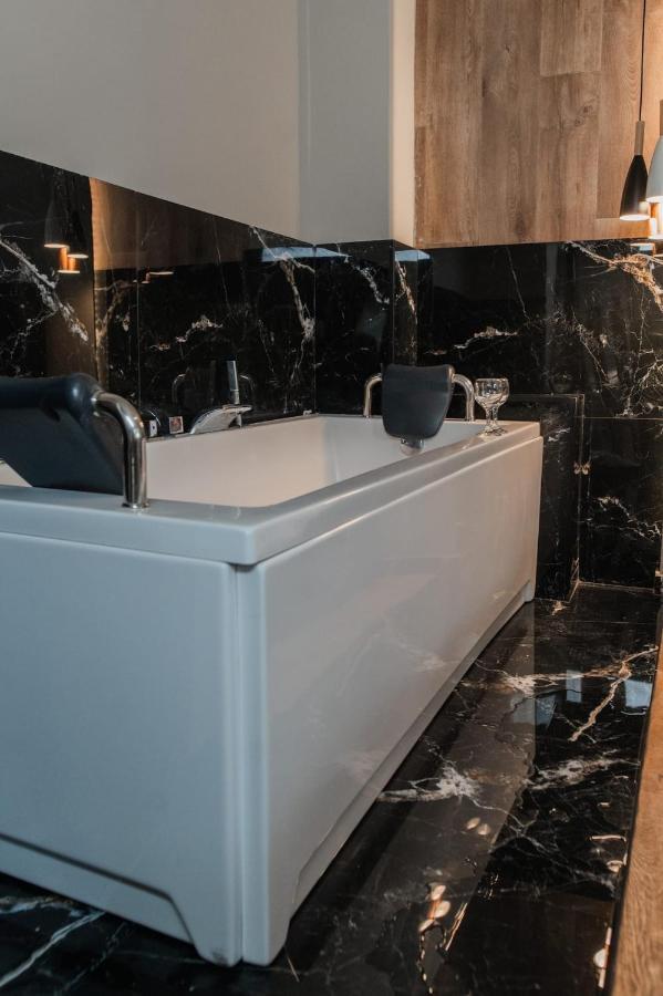 Апартаменти Noho Boutique , Premium Living Dikeou 8 Афіни Екстер'єр фото